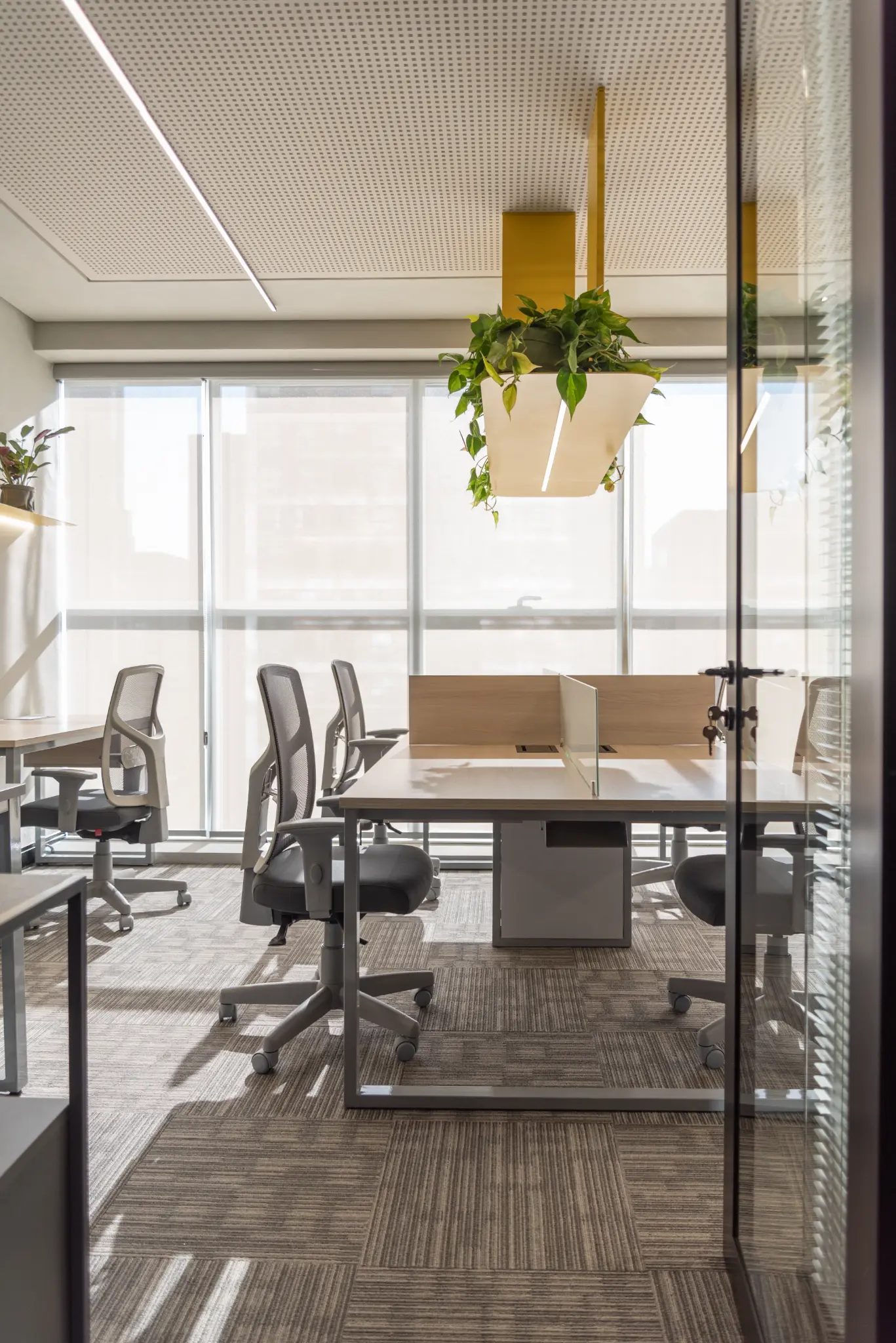 Estação de Trabalho Moderna e Ergonômica