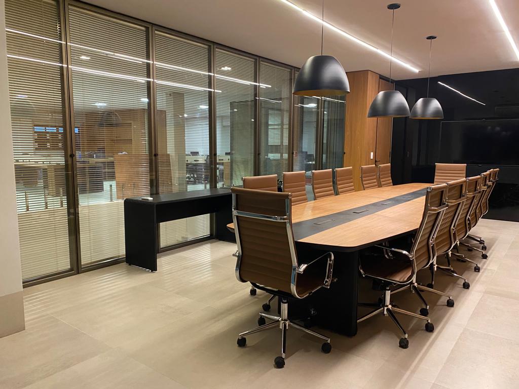 Mobiliário Corporativo de Alto Padrão instalado no Centro-Oeste